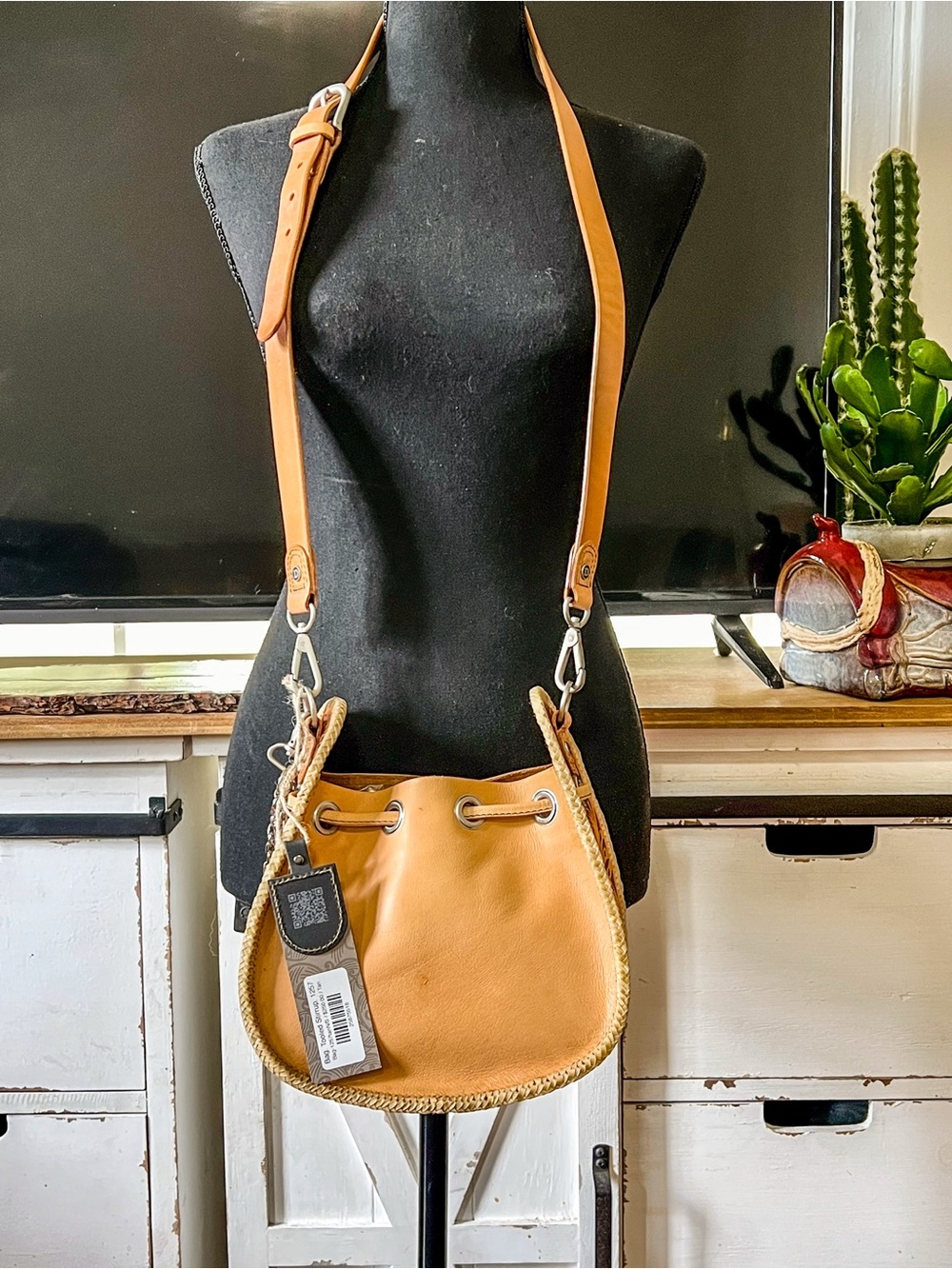 Double D Ranch Stirrup Crossbody with Dust Bag - Picture 6 of 16